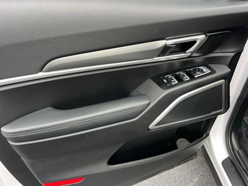 Used 2022 Kia Telluride S FWD image 11