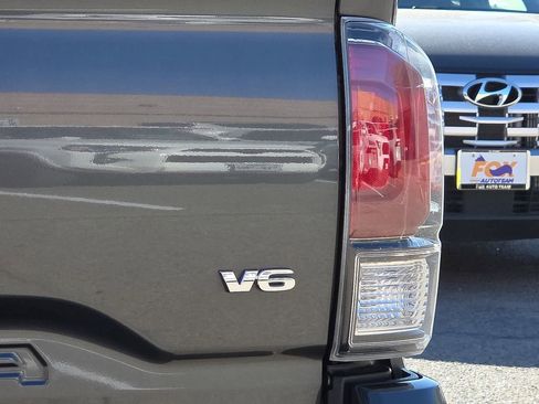 Certified 2022 Toyota Tacoma Limited image 12