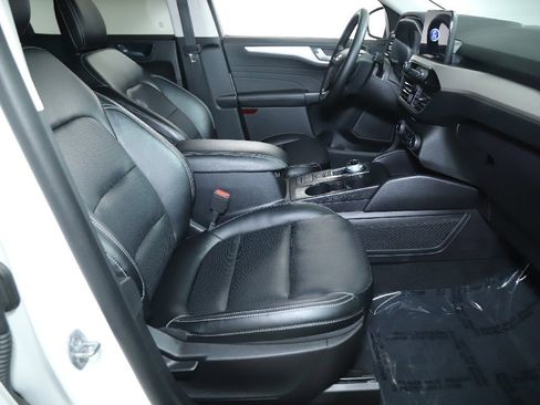 Used 2022 Ford Escape SEL image 32