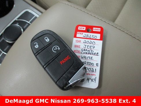 Used 2020 Jeep Grand Cherokee Laredo image 33