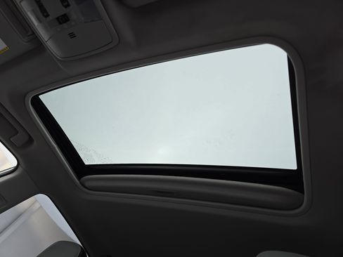 Used 2018 Toyota RAV4 XLE image 29