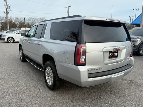 Used 2018 GMC Yukon XL SLT w/ Open Road Package image 9