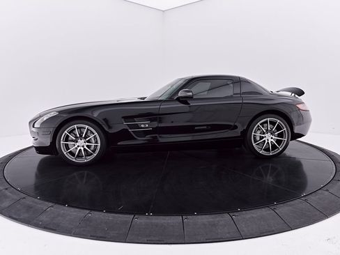 Used 2012 Mercedes-Benz SLS AMG Coupe image 15