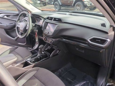 Used 2023 Chevrolet TrailBlazer LS image 22
