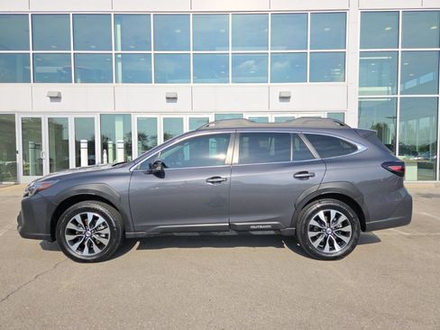 Used 2024 Subaru Outback Limited AWD/4WD image 15