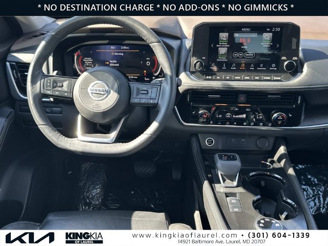 Used 2021 Nissan Rogue Platinum AWD/4WD image 2
