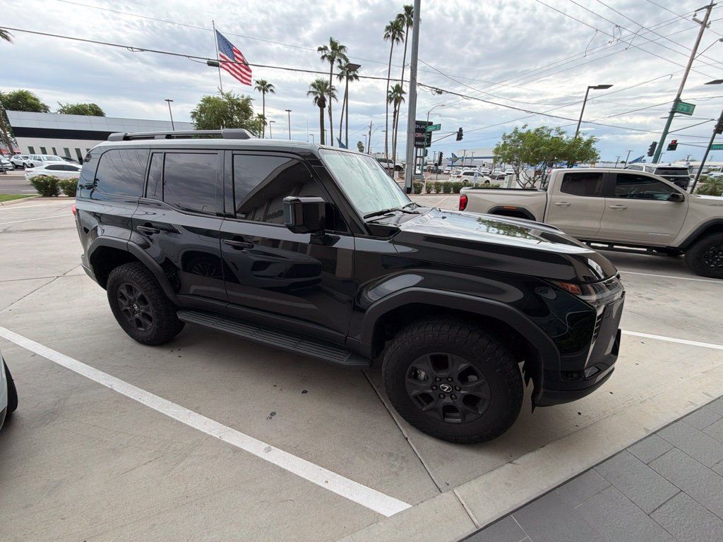 Used 2025 Lexus GX 550 AWD/4WD image 9