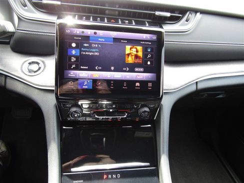 Used 2024 Jeep Grand Cherokee Limited image 22