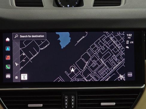 Certified 2023 Porsche Cayenne AWD/4WD image 18