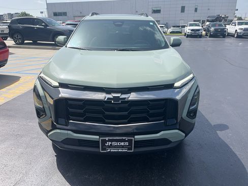 Used 2025 Chevrolet Equinox ACTIV w/ Safety and Technology Package AWD/4WD image 4