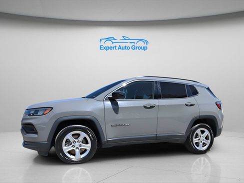Used 2024 Jeep Compass Latitude AWD/4WD image 10