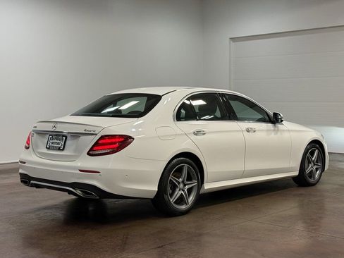 Used 2017 Mercedes-Benz E 300 4MATIC image 24