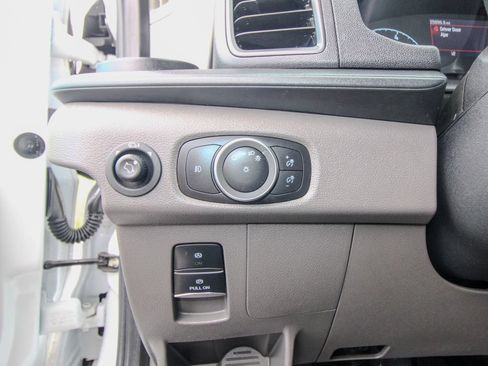 Used 2025 Ford Transit 350 XLT RWD image 17