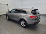 Used 2017 Kia Sorento L image 3
