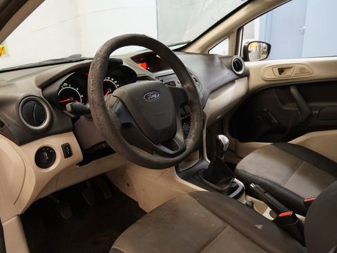 Used 2012 Ford Fiesta S FWD image 6