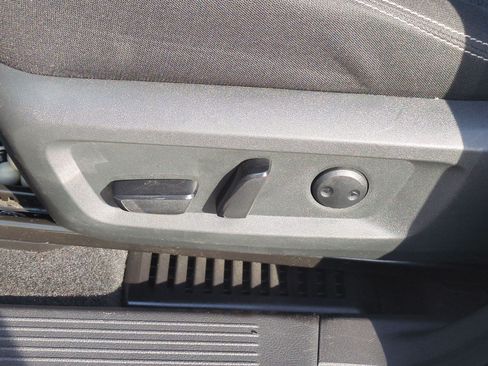 Certified 2023 Nissan Rogue SV FWD image 18
