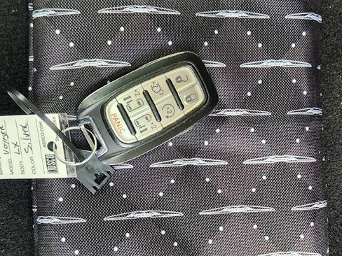 Used 2023 Chrysler Voyager LX FWD image 32