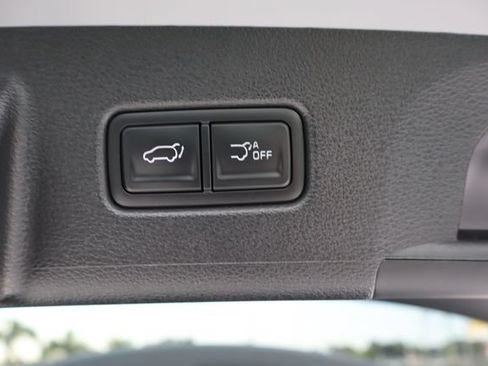 Used 2025 Kia Telluride AWD image 27