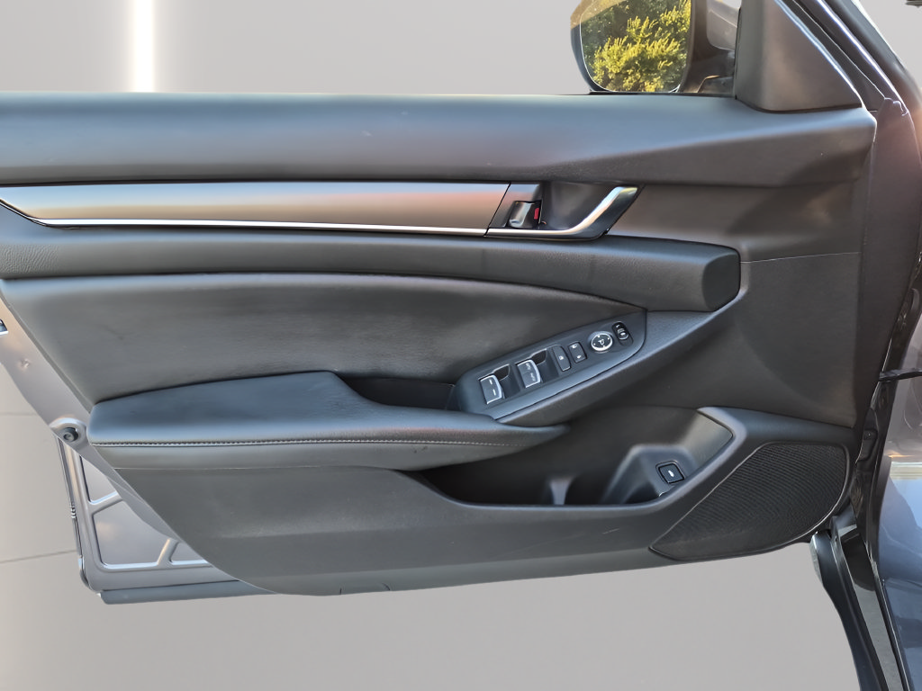 Used 2019 Honda Accord LX image 15