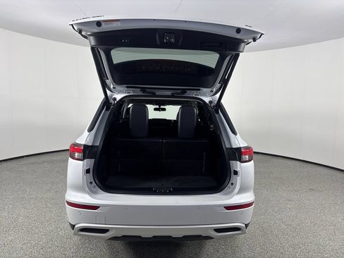 Used 2024 Mitsubishi Outlander SE FWD image 7