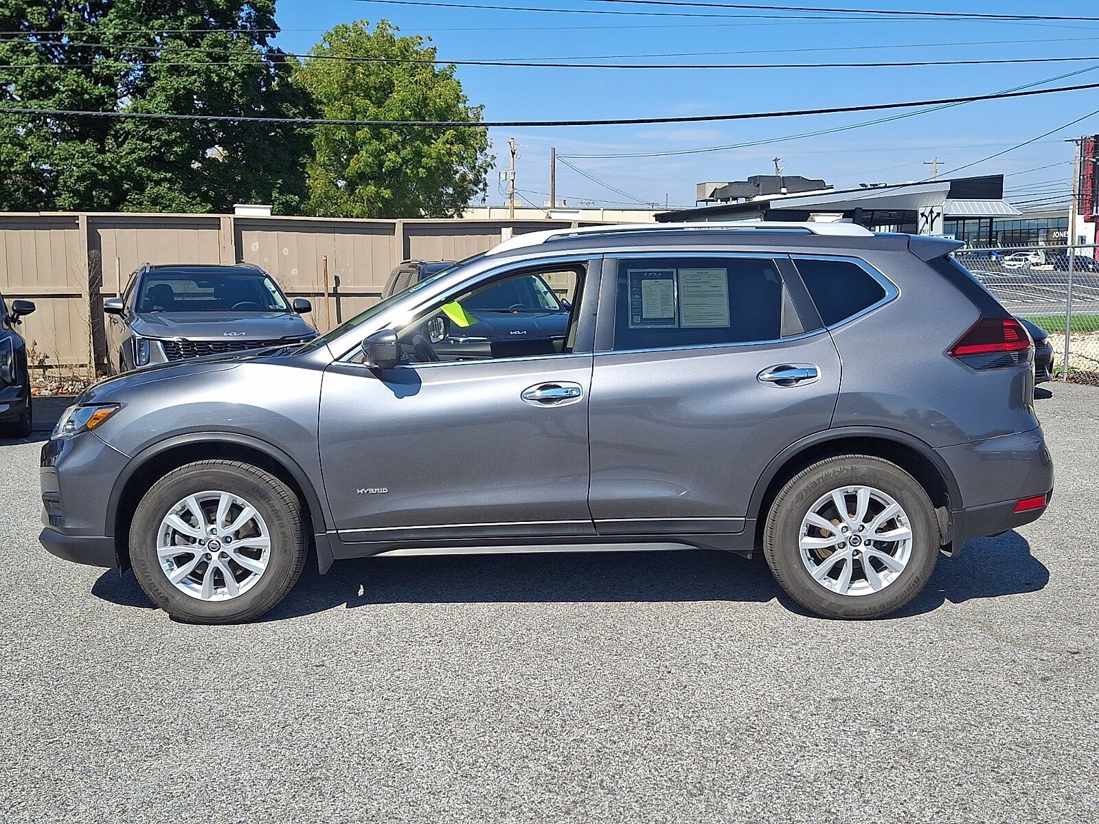 Used 2018 Nissan Rogue SV w/ Premium Package AWD/4WD image 7