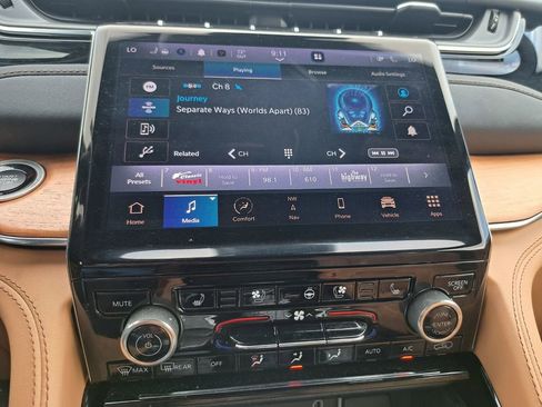 Used 2023 Jeep Grand Cherokee L Summit image 10