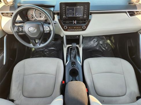 Used 2022 Toyota Corolla Cross L image 24