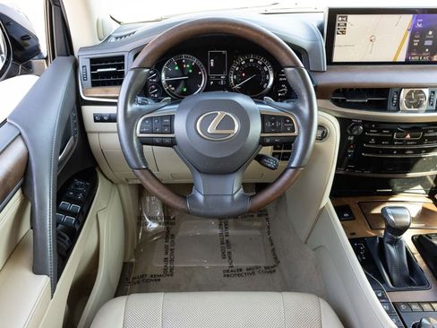Used 2020 Lexus LX 570 4WD w/ Luxury Package image 46