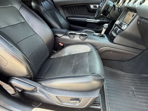 Used 2019 Ford Mustang Premium RWD image 10