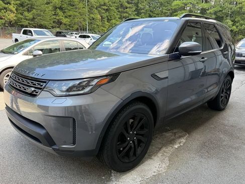 Used 2017 Land Rover Discovery SE AWD/4WD image 3