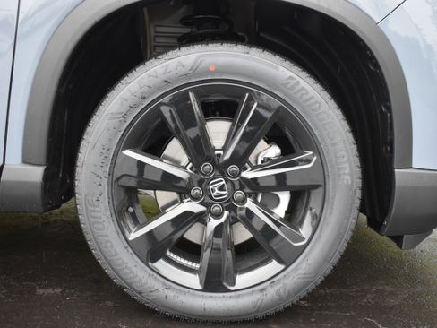 New 2025 Honda Pilot Black Edition image 10