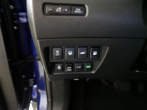 Used 2019 Nissan Rogue SV w/ Premium Package AWD/4WD image 26