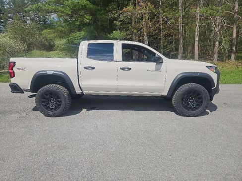 New 2026 Chevrolet Colorado Trail Boss AWD/4WD image 6