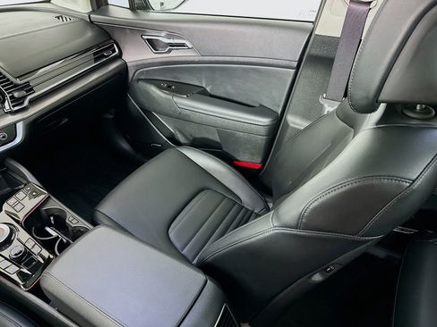 Used 2024 Kia Sportage SX Prestige image 25