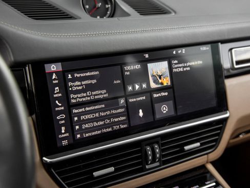 Certified 2019 Porsche Cayenne AWD/4WD image 31