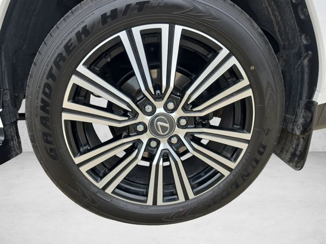 Used 2026 Lexus LX 600 4WD w/ Accessory Package (2T) image 20