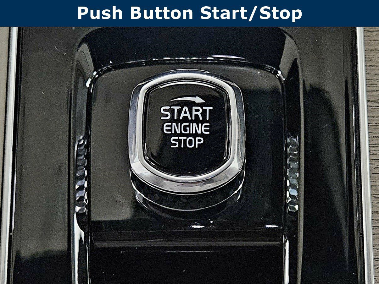 New 2026 Volvo XC90 T8 Plus w/ Protection Package AWD/4WD image 29