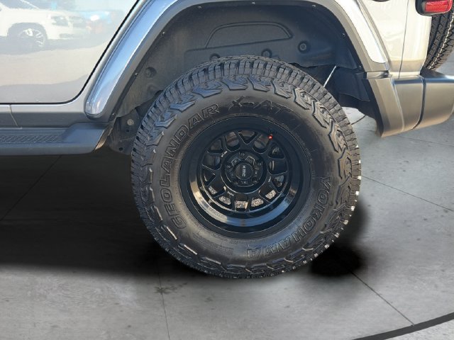 Used 2020 Jeep Wrangler Unlimited Sahara w/ Safety Group AWD/4WD image 32