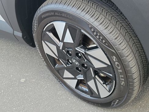 Used 2024 Hyundai Kona SEL AWD/4WD image 5