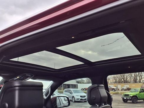 Used 2022 Jeep Wagoneer Series III w/ Premium Group I image 21