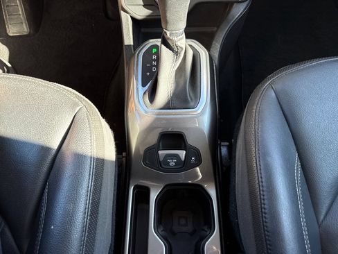 Used 2018 Jeep Renegade Limited AWD/4WD image 21