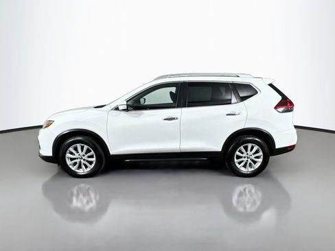 Used 2020 Nissan Rogue SV AWD/4WD image 2