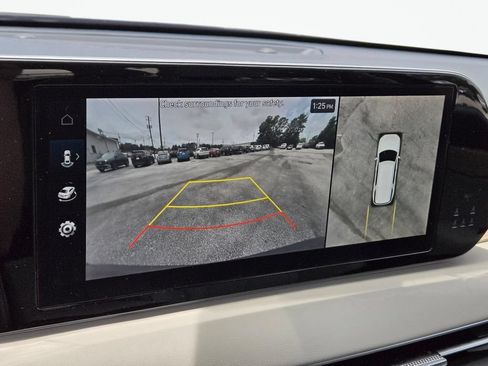 Certified 2024 Hyundai Palisade Limited FWD image 28