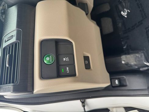 Used 2014 Honda Accord EX-L image 18
