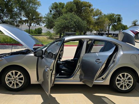 Used 2015 MAZDA MAZDA3 i Grand Touring FWD image 15