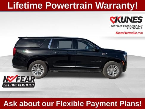 Used 2025 GMC Yukon XL Denali AWD/4WD image 12