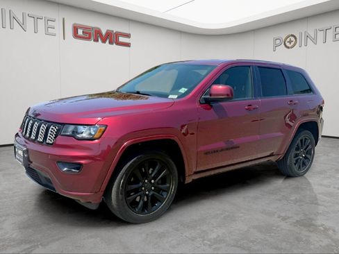 Used 2021 Jeep Grand Cherokee Laredo X AWD/4WD image 3