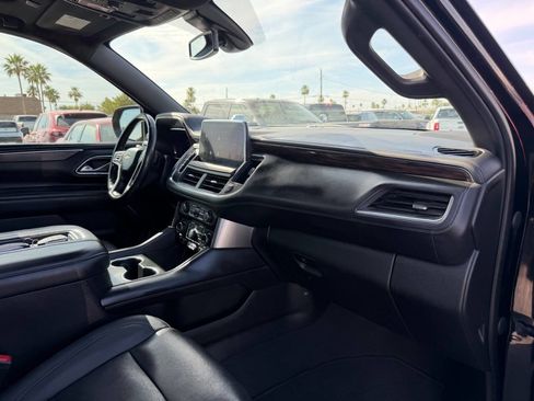 Used 2022 Chevrolet Tahoe LT w/ Luxury Package image 32