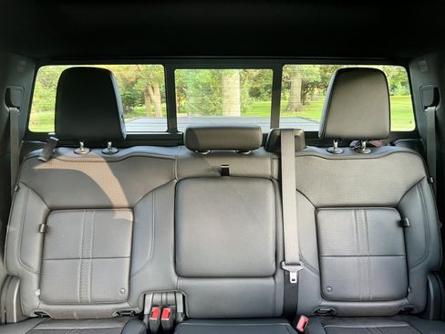 Used 2024 Chevrolet Silverado 1500 High Country w/ Midnight Edition AWD/4WD image 19