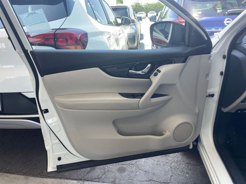 Used 2022 Nissan Rogue Sport SL image 18